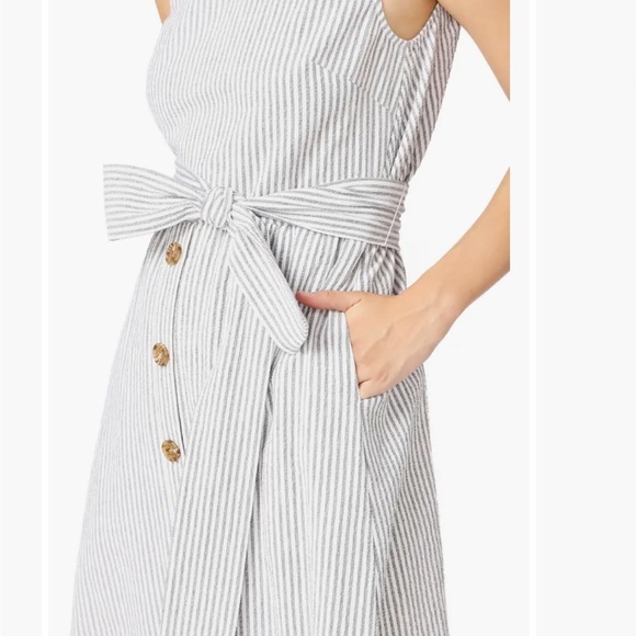 Court and Rowe Sleeveless Stretch Cotton
Seersucker Midi Dress Gray White Sz 6 - Picture 3 of 14